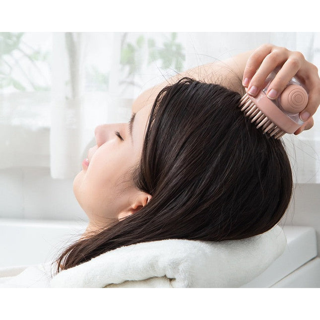 MELLINA Scalp Massage Shampoo Brush in use